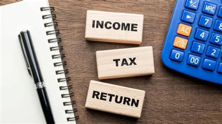 CAN 2015 tax returns still be E filed?