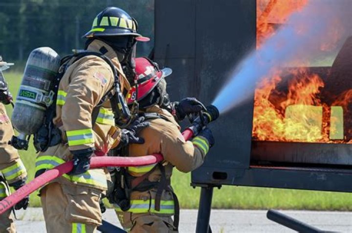 How much do firefighters get in pension?