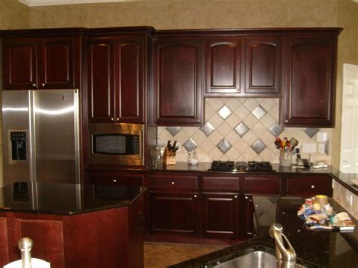 What color kitchen units dont date?