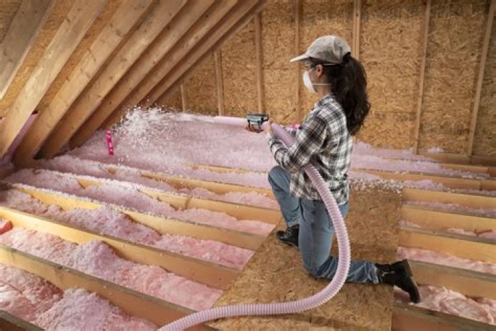 Will damp loft insulation dry out?